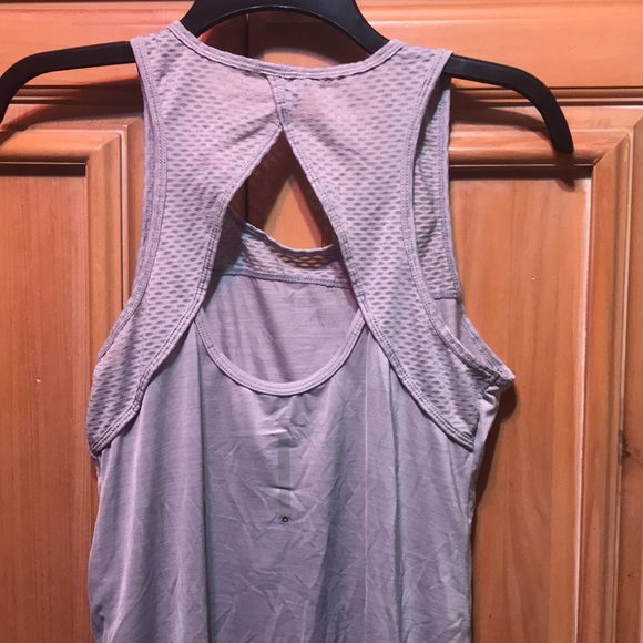 Gray Sleeveless Tank Top - Picture 4 of 6